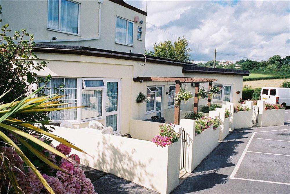 Crossways & Sea View Holiday Apartments トーキー エクステリア 写真